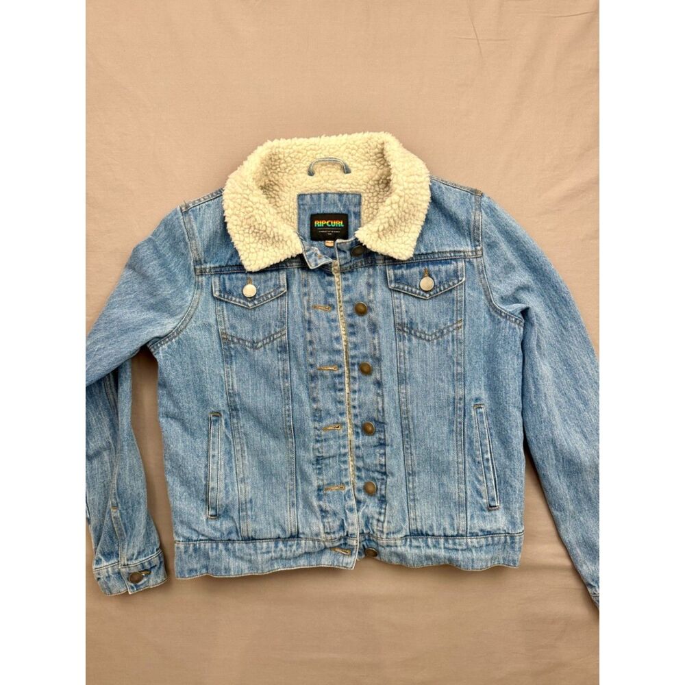 Rip Curl Sherpa Lined Denim Trucker Jacket Medium
